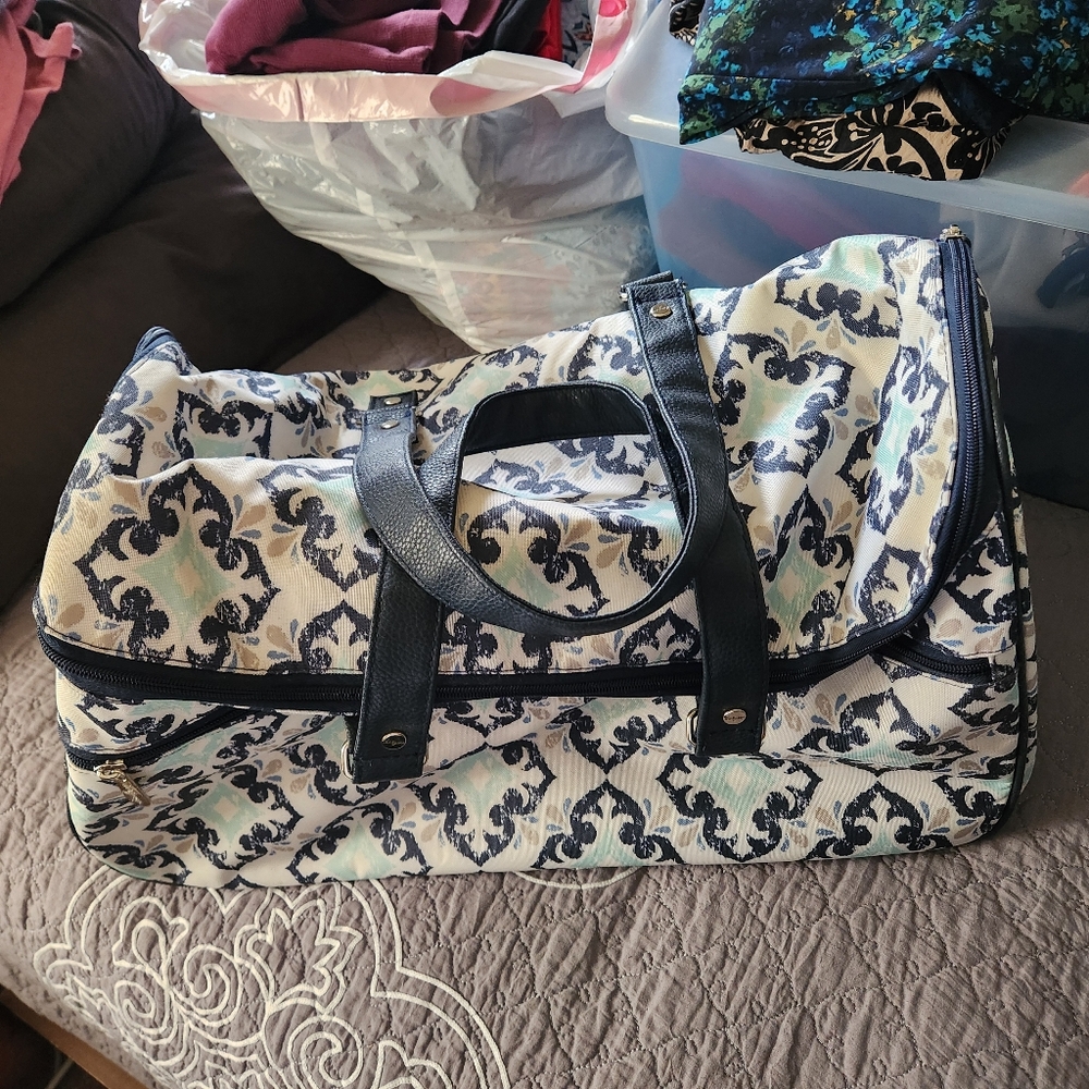Thirty-One Damask Pattern Rolling Duffel Bag